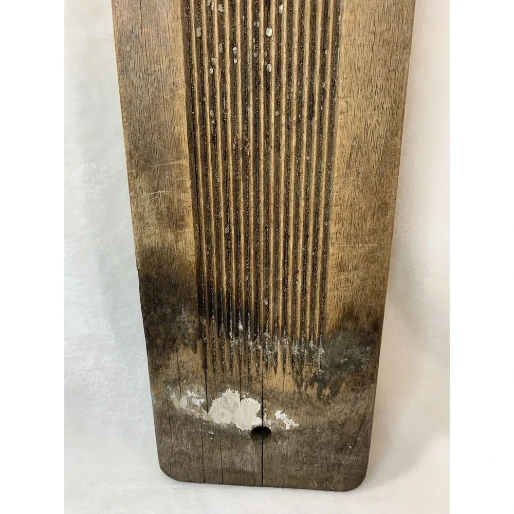 Vintage Wooden Fish Scaler Cleaning Skinner Filet Board Tail Clamp 23